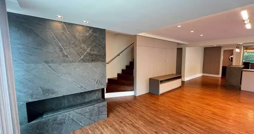 Duplex com 4 suítes, 230,28m² privativos em canajurê, florianópolis.