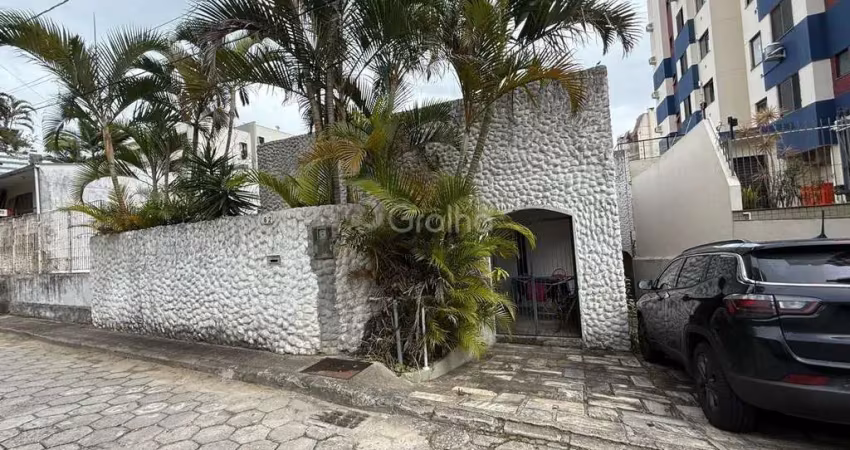 Terreno à venda na Rua Jair Silva, --, Centro, Florianópolis