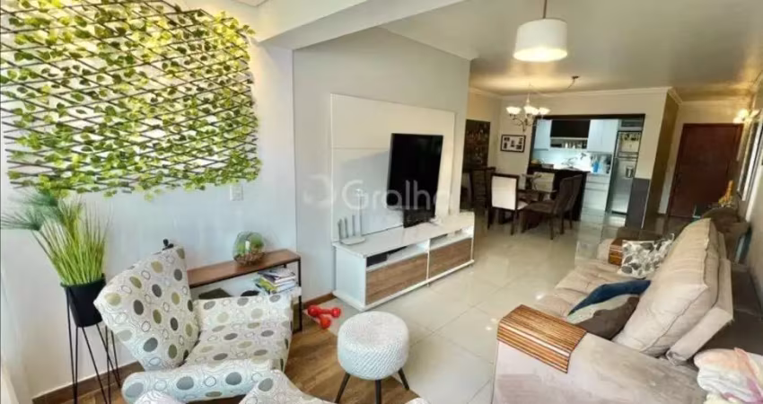 Apartamento com 3 quartos à venda na Rua João Meirelles, --, Abraão, Florianópolis