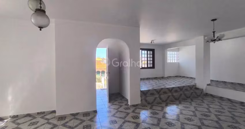 Casa de 430m² com 7 quartos sendo 4 suítes no bairro bom abrigo