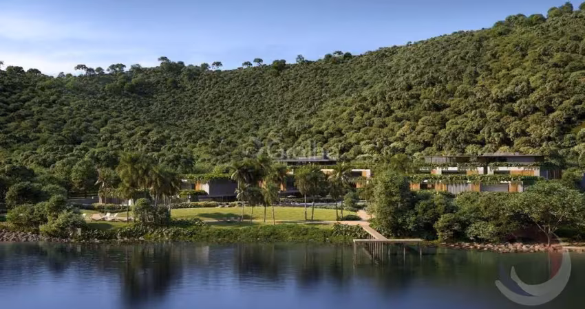 Casa de 387m² com 4 quartos sendo 2 suítes na lagoa da conceição