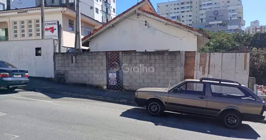 Terreno à venda na Rua Santo Antônio, --, Barreiros, São José