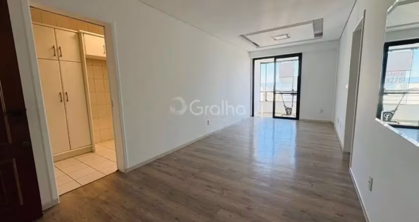 Apartamento com 3 quartos sendo 1 suíte com 88,90m² no centro.