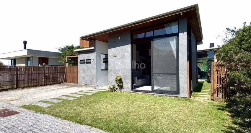 Casa 3 suítes em condomínio fechado no morro das pedras em florianópolis