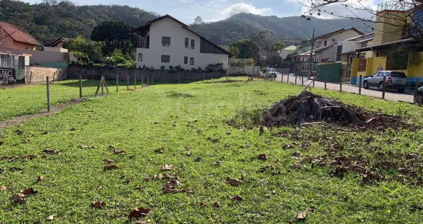 Terreno à venda na Avenida Pequeno Príncipe, --, Campeche, Florianópolis