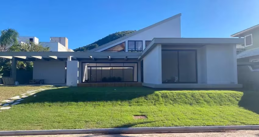 Casa em condomínio fechado com 3 quartos à venda na Rua Reverendo Gelson dos Santos Castro, --, Rio Tavares, Florianópolis
