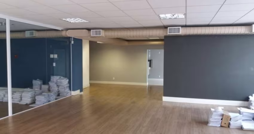 Loja de 475.48m² no bairro Centro