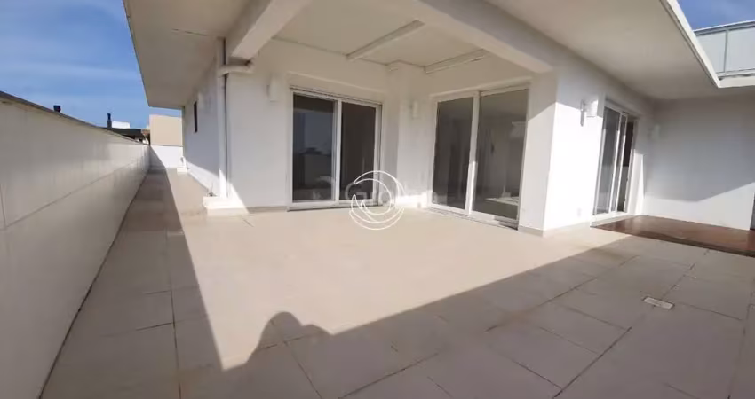 Cobertura de 3 dorms no bairro Campeche