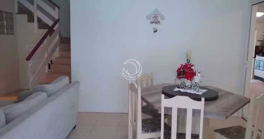Casa Residencial de 5 dorms no bairro Canasvieiras