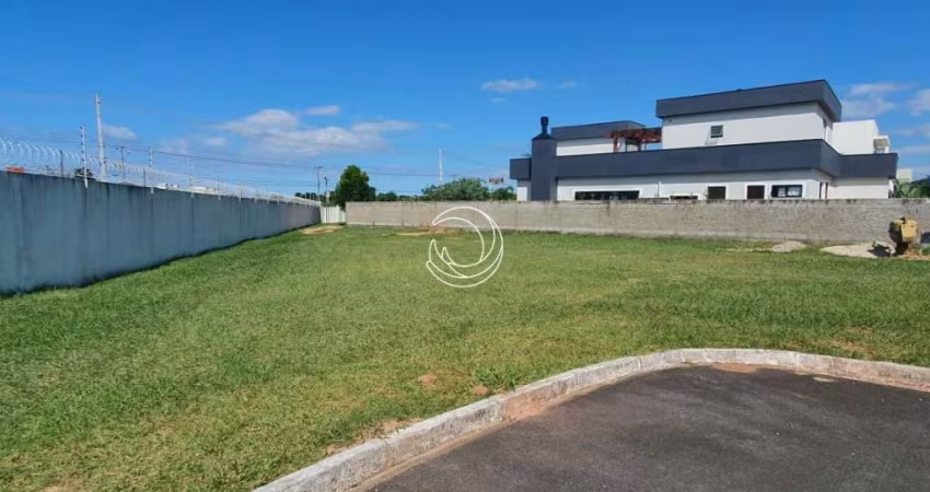 Terreno de 586.38m² no bairro Campeche