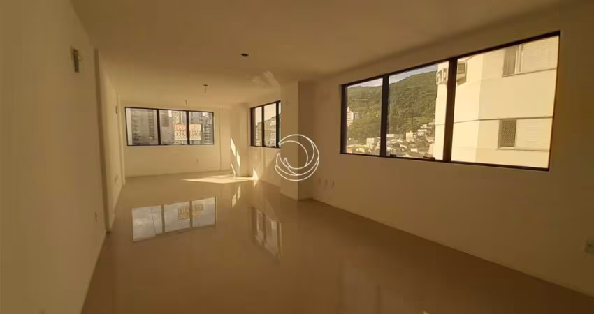 Sala Comercial de 48.99m² no bairro Centro