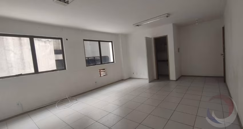 Sala Comercial de 32.9m² no bairro Centro