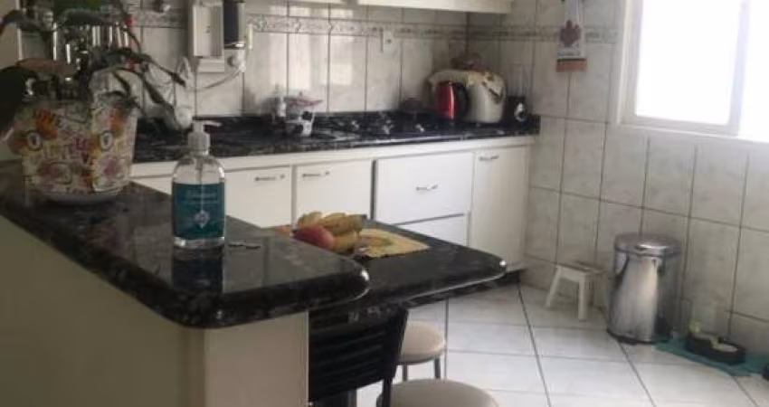 Casa Residencial de 3 dorms no bairro Barreiros