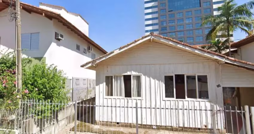 Terreno à venda na Rua Elza Maria Ferreira, --, Trindade, Florianópolis