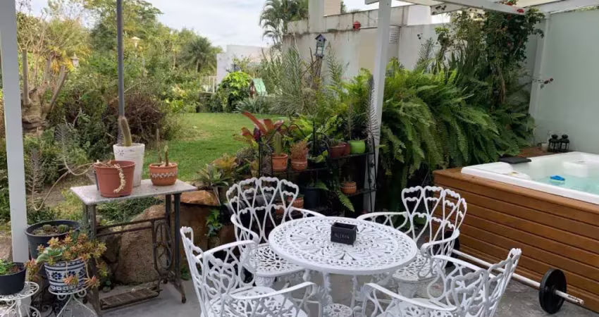 Casa com 4 quartos à venda na Rua Júlio Vieira, --, João Paulo, Florianópolis