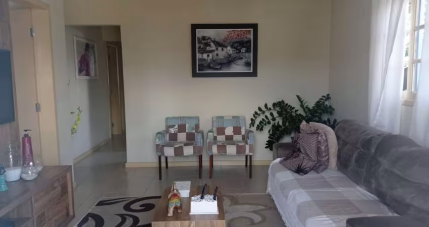 Casa Residencial de 6 dorms no bairro Passa Vinte