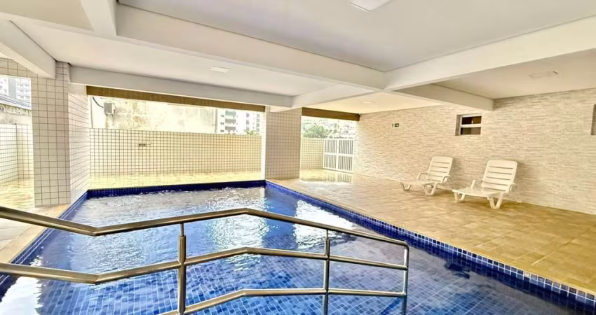 Loucura, Grande loucura. Excelente apartamento no Forte, semi mobiliado, de 03 dormitórios.