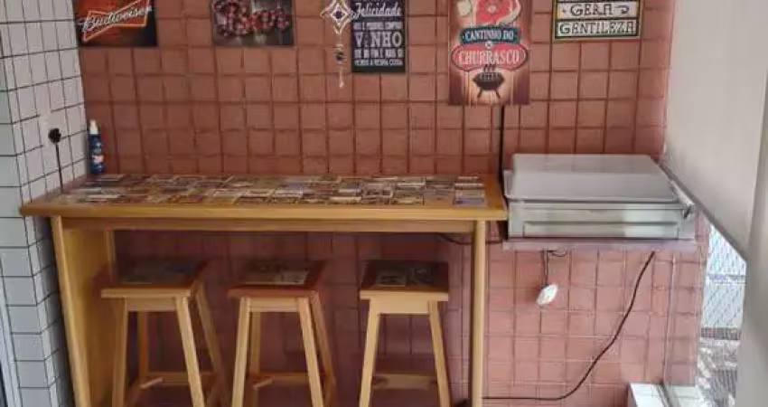 Loucura, Grande loucura. Excelente apartamento no Forte, todo mobiliado, de 03 dormitórios, sendo 01 suíte.
