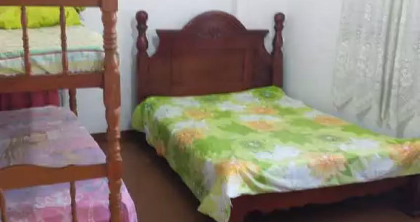 Loucura, loucura. excelente apartamento no forte, mobiliado, de 01 dormitório, sala com vista livre.
