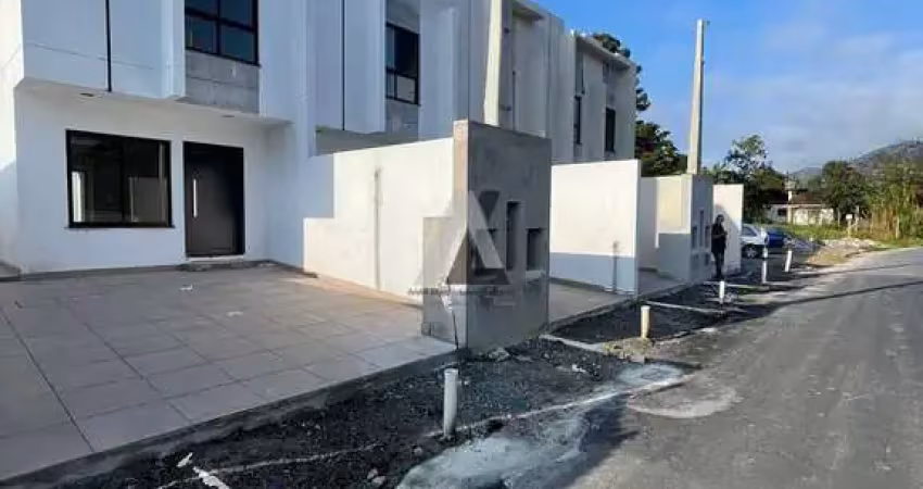 Casa com 2 quartos à venda no Rio Pequeno, Camboriú 