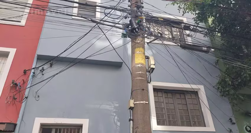 Casa comercial com 2 salas para alugar na Rua Oscar Freire, --, Pinheiros, São Paulo