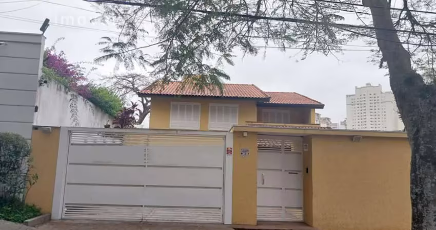 Casa com 3 quartos para alugar na Rua Curupaiti, --, Alto da Lapa, São Paulo