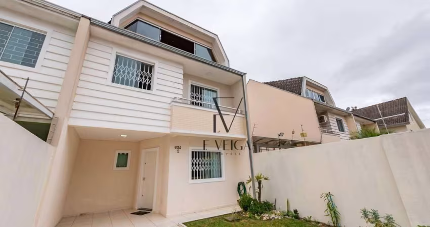 Sobrado com 3 dormitórios à venda, 138 m² por R$ 630.000,00 - Novo Mundo - Curitiba/PR