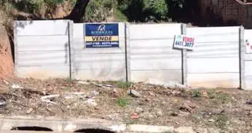 Terreno à venda na Rua Irani, Jardim Brogotá, Atibaia