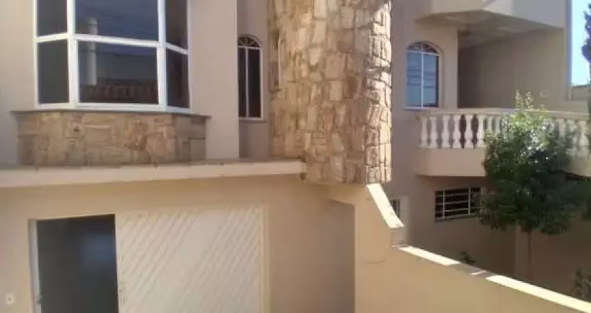 Casa com 3 quartos à venda na Rua Presidente Dutra, 202, Jardim Brasil, Atibaia