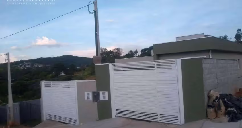 Casa com 2 quartos à venda na Rua Waldemar Helena, Vila Santa Helena, Atibaia