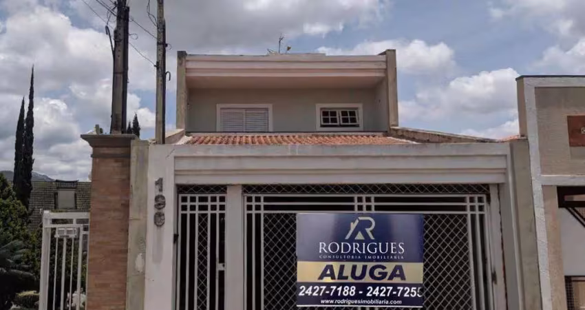 Casa com 3 quartos para alugar na Rua Treze de Maio, 190, Centro, Atibaia