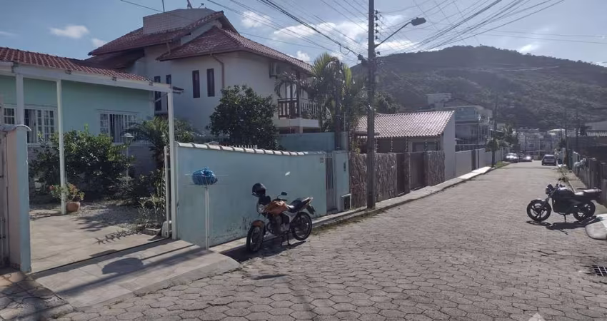 Casa à venda no bairro Ingleses - Florianópolis/SC