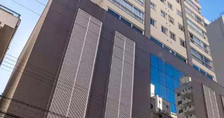 Cobertura Duplex no edifício Porto di Bari com piscina privativa