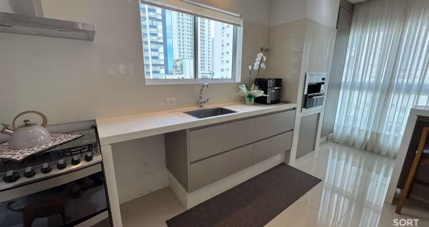 Apartamento no Edifício Bosque Belcanto quadra mar