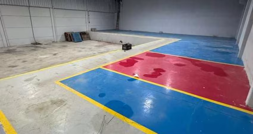 Galpão para locação com 750m² em Itaipava