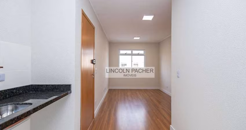 Ap 2 quartos, piso laminado, balcão em granito