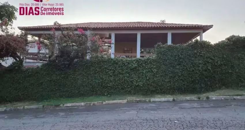 Vendo  em super oportunidade casa com 4/4 nascente com 720m2 com varanda e pomar em condomínio com  guarita, 4/4  - itapuã - salvador/ba.