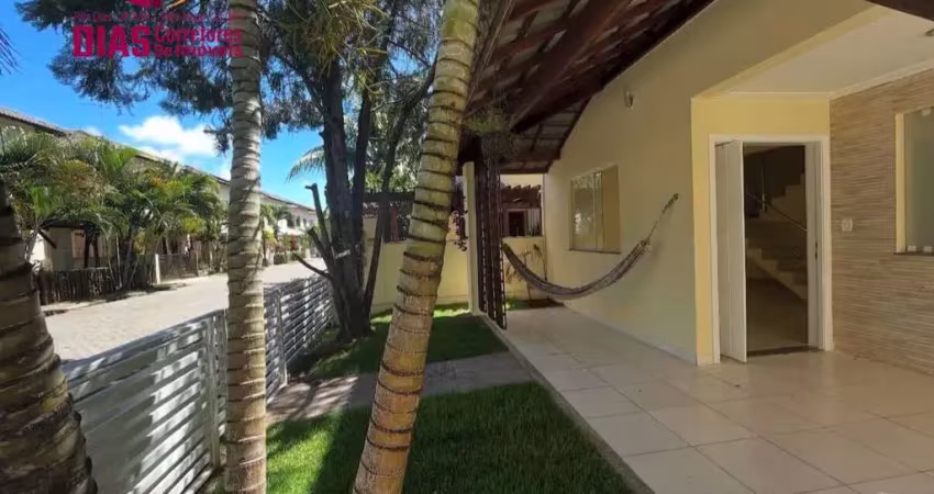 Vendo casa duplex em condomínio fechado com 4/4, 3 suítes, 01 térreo, varanda, espaço gourmet, garagem 3 carros - buraquinhos - lauro de freitas/ba.