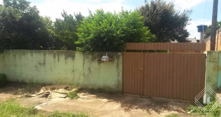 Casa com amplo terreno - Contorno