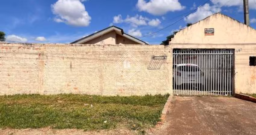 Casa com 300m² de Terreno no Cará-Cará