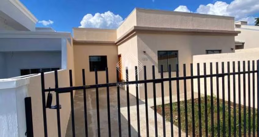 Casa de 2 Quartos à Venda - Pronta para Morar!