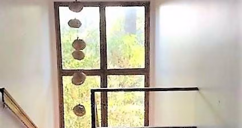 Casa de Condomínio à Venda em Chácara Vista Alegre-São Paulo