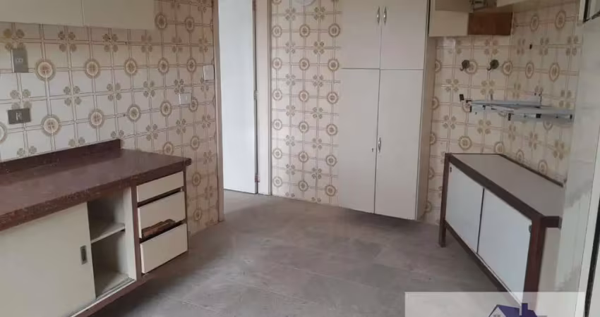 Sobrado à Venda no Morumbi: 5 Dorms, 4 Suítes, 394m² – R$1,8 Mi