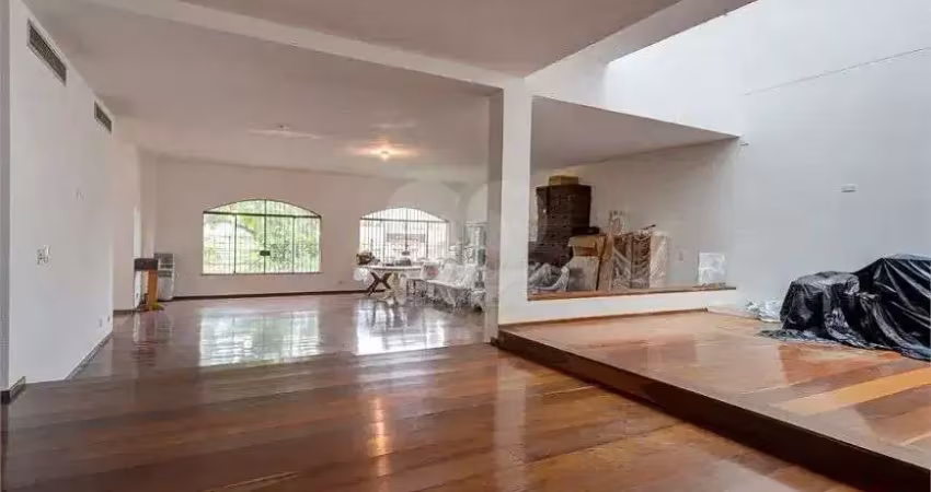 Casa com 5 quartos à venda na Rua Robélia, 544, Jardim Prudência, São Paulo