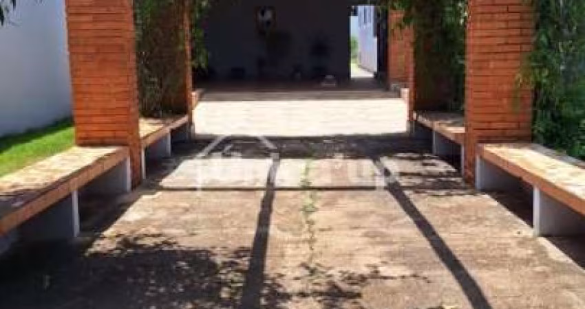 Chácara para Venda no bairro Parque das Árvores, 3 dorm, 5 vagas, 1500 m