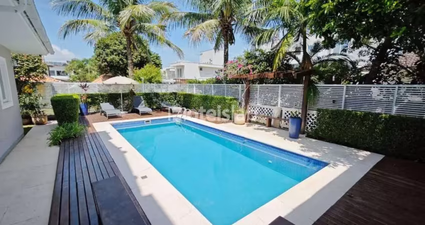 Charmosa casa em Jurerê Internacional para ALUGUEL ANUAL