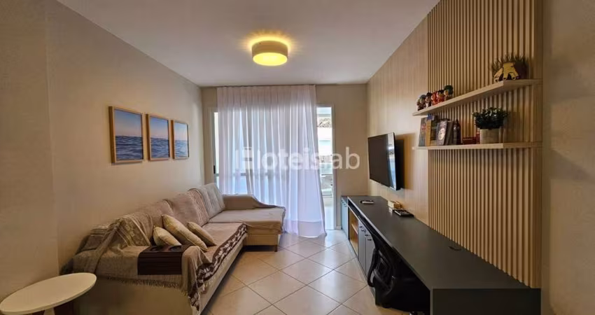 Lindo e moderno apartamento em condomínio com piscina a 100m da praia.Mensal de Abril ate Dezembro