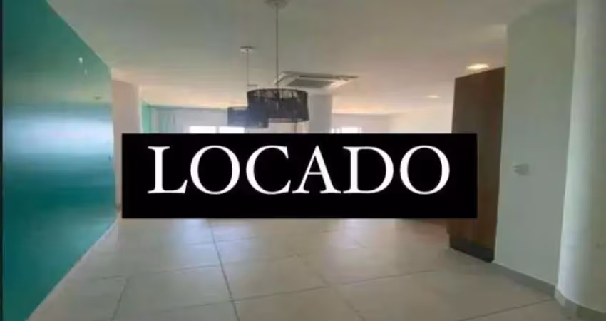 Apartamento térreo, frente mar, 3/4 sendo 1 suíte com closet. arembepe