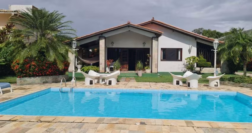 Excelente casa térrea à venda no Condomínio Beira Rio-Lauro de Freitas