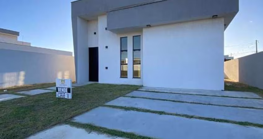 Apresentamos esta linda casa nova à venda no condomínio Águas do Capivara, em Arembepe.